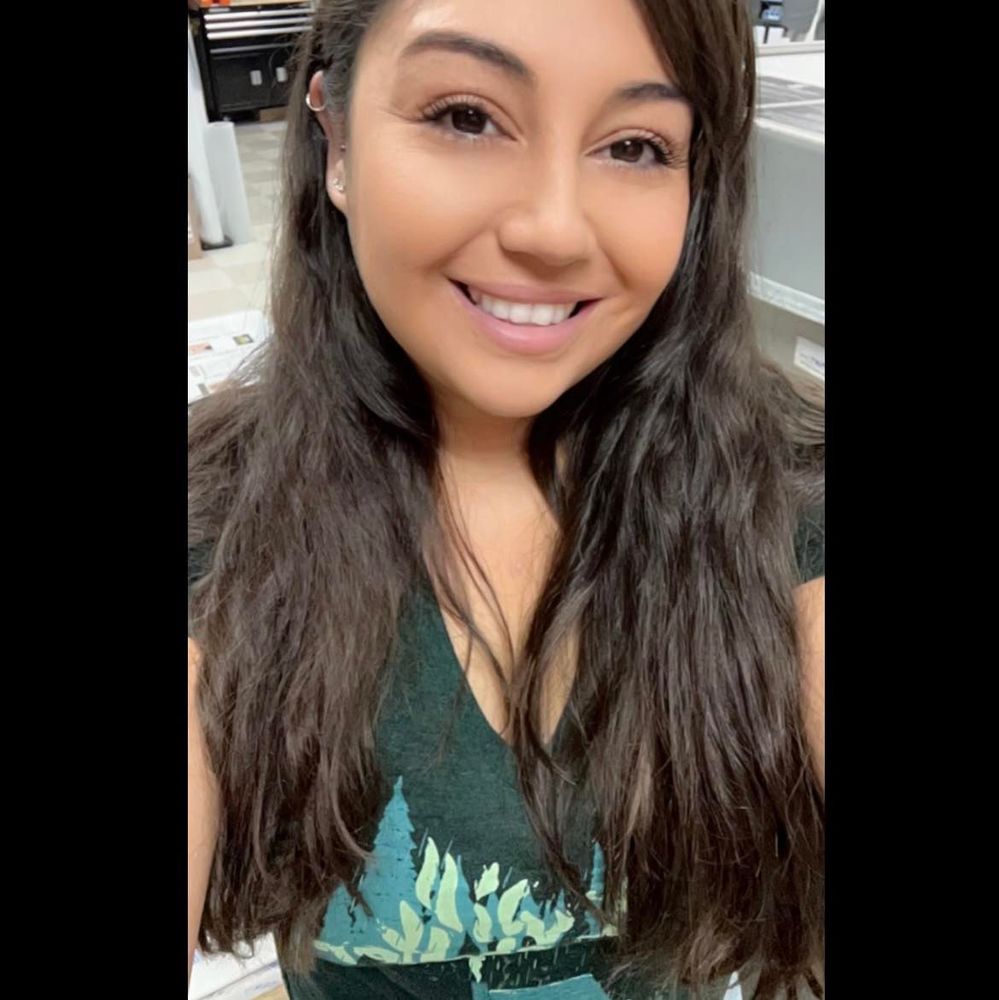 Meet your Posher, Lissette